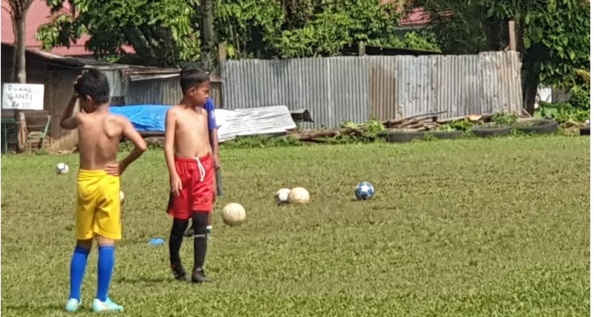 Lapangan Bola Cengkeh